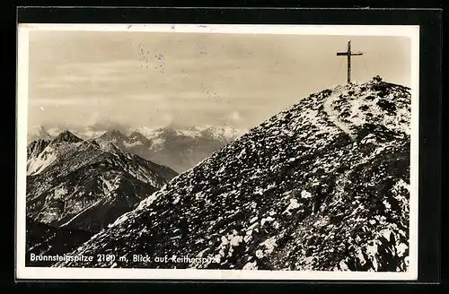 AK Brunnsteinspitze mit Gipfelkreuz und Blick auf Reitherspitze