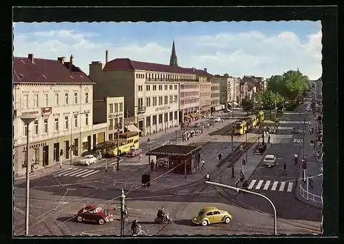 AK Krefeld, Ostwall, Strassenpartie mit Autos und Strassenbahn