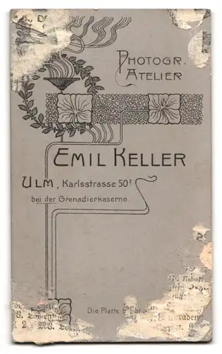 Fotografie Emil Keller, Ulm, Karlsstrasse 50, Uniformierter Soldat mit Säbel und Portepee