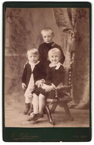 Fotografie Philipp Hofmann, Stollberg, Hohensteiner Str. 2, Drei Kinder in hübscher Kleidung