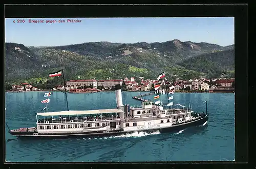 AK Bregenz, Dampfer Stadt Bregenz an der Hafeneinfahrt, Bregenz gegen den Pfänder