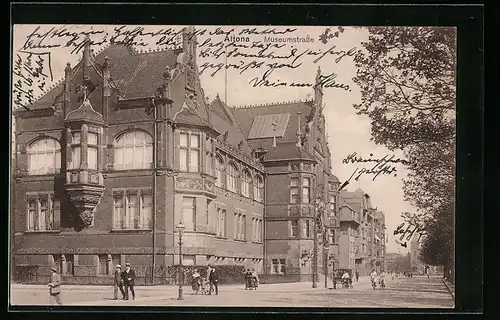 AK Hamburg-Altona, Museumstrasse mit Passanten