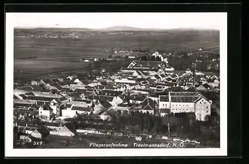 AK Trautmannsdorf, Teilansicht, Fliegeraufnahme