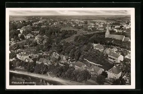 AK Eckernförde, Totalansicht mit Kirche, Fliegeraufnahme
