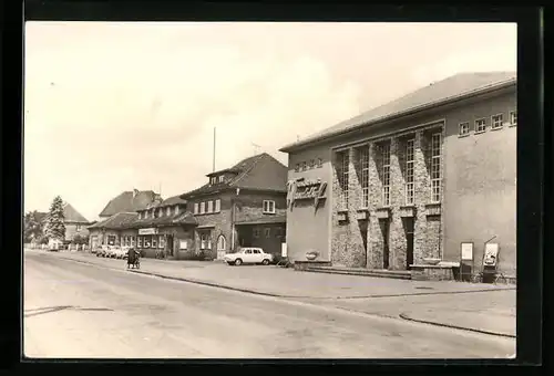 AK Schwarzheide /Kr. Senftenberg, Partie am Kulturhaus Wandelhof