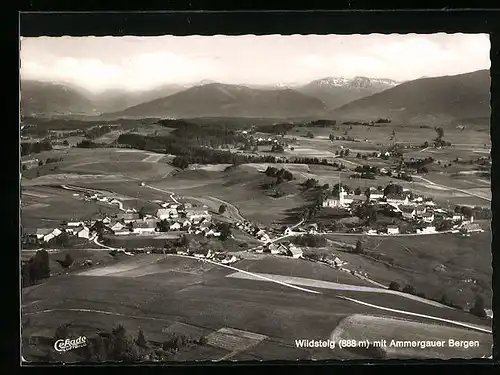 AK Wildsteig, Ortsansicht mit Ammergauer Bergen