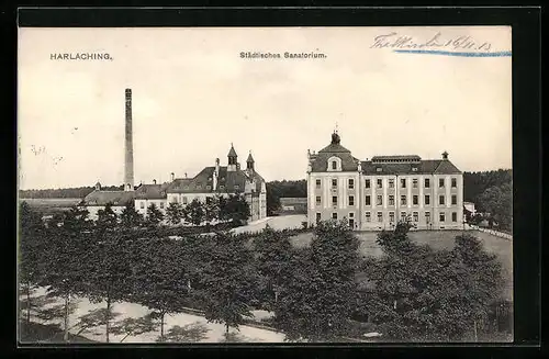 AK München-Harlaching, Städtisches Sanatorium mit Strassenpartie