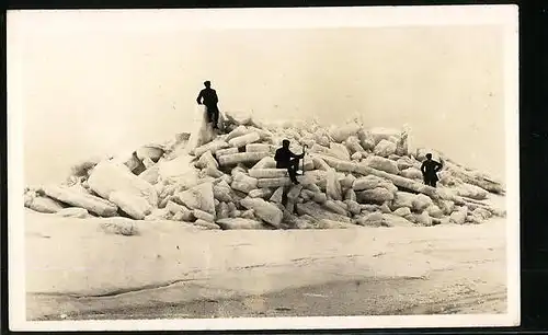 Foto-AK Kiel, Eiswinter 1929, Eisstoss am Hafen