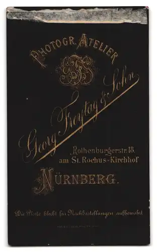 Fotografie Georg Freytag & Sohn, Nürnberg, Rothenburgerstr. 18, Junge Dame in hübscher Kleidung