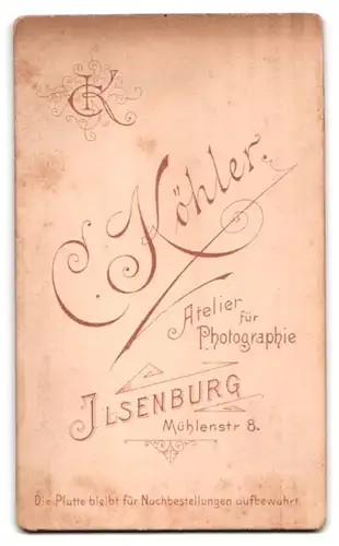 Fotografie C. Köhler, Ilsenburg, Mühlenstr. 8, Kleines Kind im hübschen Kleid