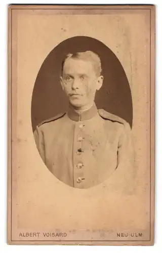 Fotografie Albert Voisard, Neu-Ulm, Junger Soldat in Uniform