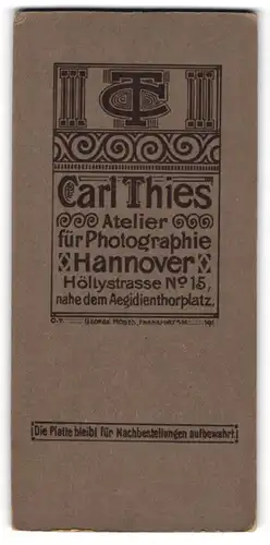 Fotografie Carl Thies, Hannover, Höltystr. 15, Anschrift des Fotografen in grafischer Verzierung nach Georg Moses