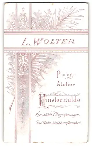 Fotografie L. Wolter, Finsterwalde, Farn als Hintergrund mit Anschrift des Fotografen