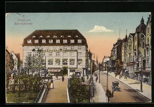 AK Bochum, Bahnhofstrasse mit Handelshof & Cafe Pyra