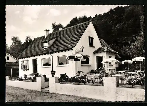 AK Weyher i.d. Pfalz, Cafe-Restaurant Lux, Aussenansicht mit Gartenlokal