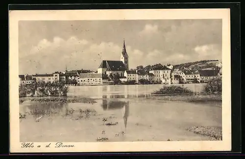 AK Ybbs /Donau, Ortspanorama vom Wasser gesehen