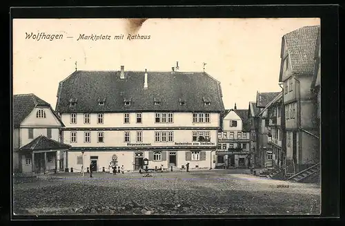 AK Wolfhagen, Marktplatz mit Restaruant zum Stadtkeller und Rathaus