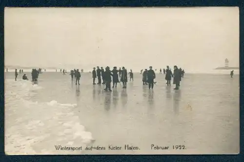 Foto-AK Kiel, Eiswinter 1929, Wintersport auf dem Kieler Hafen