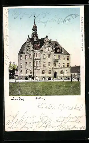 Goldfenster-AK Leuben, Rathaus mit leuchtenden Fenstern