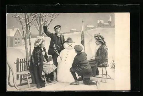 AK Kinder freuen sich über Schneemann