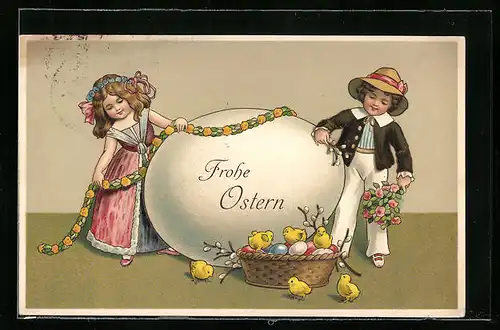 AK Kinder schmücken Osterei, Osterküken im Korb