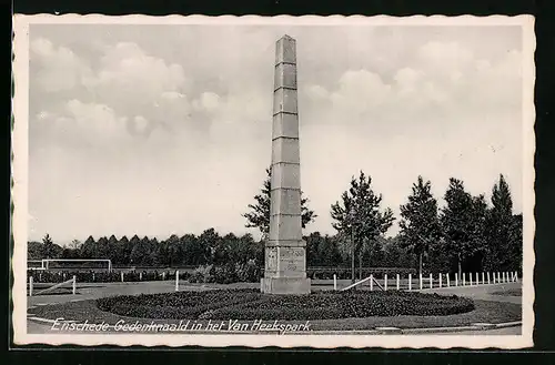 AK Enschede, Gedenknaald in het Van Heekspark