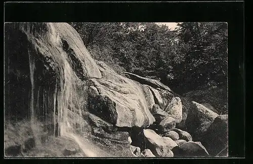 AK Uman, Felsenlandschaft mit Wasserfall