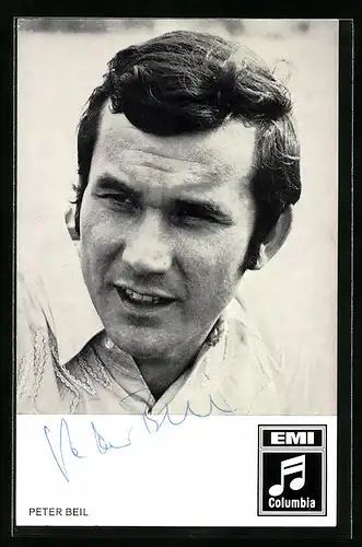 AK Musiker Peter Beil mit fragendem Blick, Autograph
