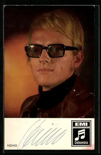 AK Musiker Heino mit Lederjacke und dunkler Brille, Autograph