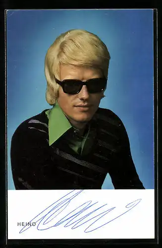 AK Musiker Heino mit dunkler Brille, Autograph