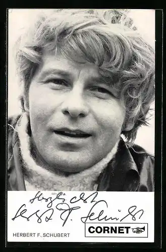 AK Musiker Herbert F. Schubert blickt fragend in die Kamera, Autograph