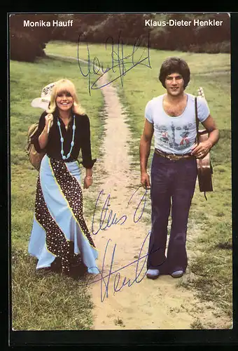 AK Musiker Monika Hauff und Klaus-Dieter Henkler unterwegs in der Natur, original Autograph