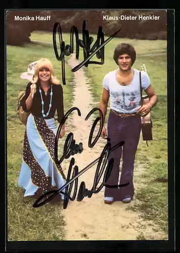 AK Musiker Monika Hauff und Klaus-Dieter Henkler unterwegs in der Natur, original Autograph