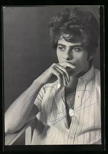 AK Musiker Ricky Shayne mit Zigarette, original Autograph
