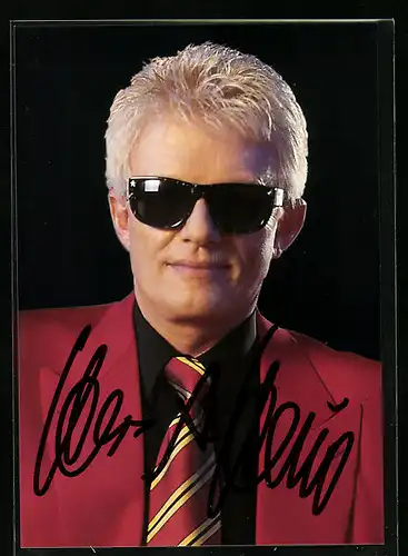 AK Musiker Heino im roten Sakko, original Autograph