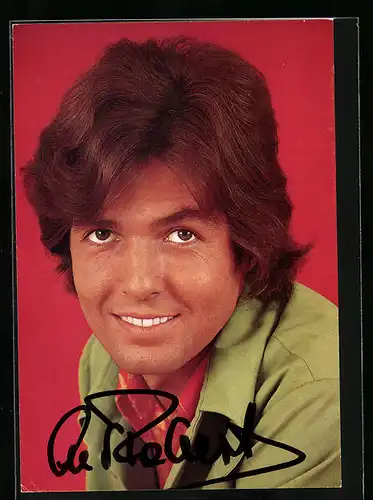 AK Musiker Chris Roberts lächelt charmant in die Kamera, original Autograph