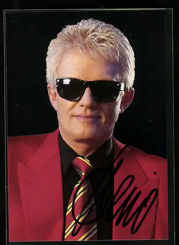 AK Musiker Heino im roten Sakko, original Autograph