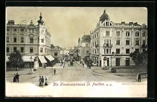 AK St. Poelten, Kremserstrasse mit Passanten