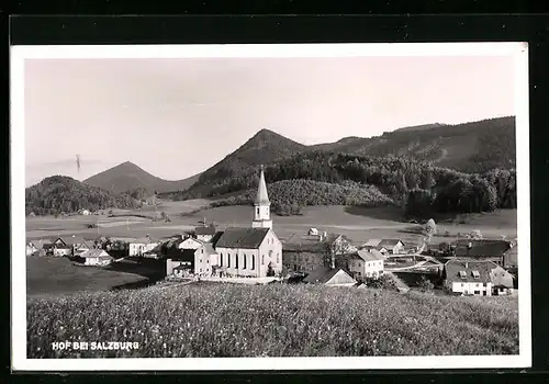 AK Hof bei Salzburg, Gesamtansicht mit Bergen