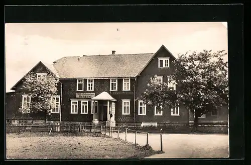 AK Schmiedefeld am Rennsteig, vor dem FDGB-Erholungsheim Berghof