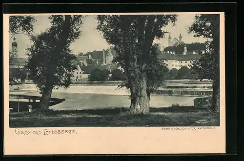 AK Landsberg a. L., Uferpartie mit den Wasserstürzen, Blick auf die Kirchentürme der Stadt