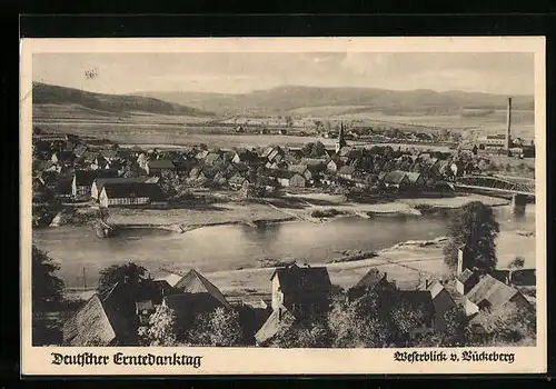 AK Bückeberg, Stadtblick mit einer Brücke über die Weser