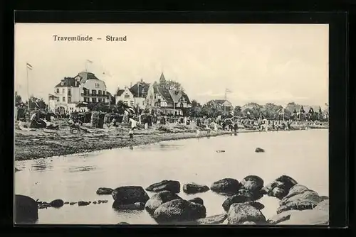 AK Travemünde, Badegäste am Ostseestrand