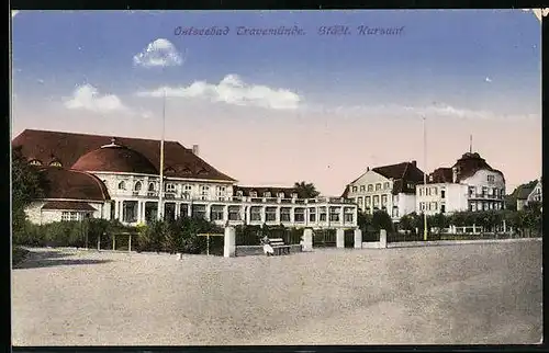 AK Travemünde, auf dem Platz vor dem Städt. Kursaal