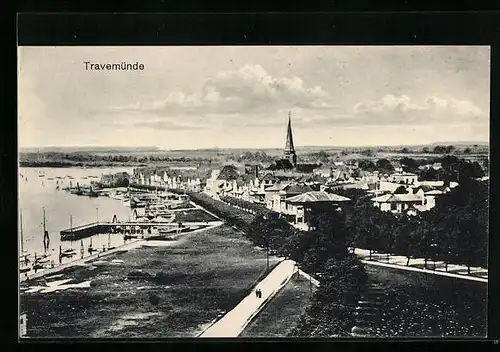 AK Travemünde, Generalansicht der Stadt, Blick zum Kirchturm