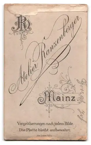 Fotografie H. Ranzenberger, Mainz, Uniformierter Soldat, IR 117