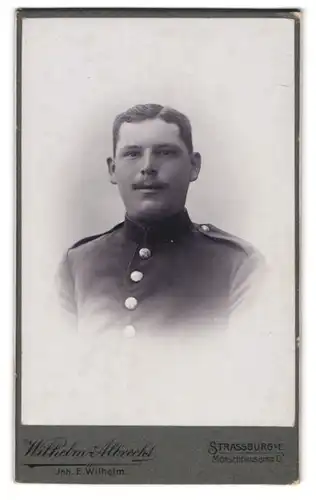 Fotografie Wilhelm Albrecht, Strassburg i. E., Mörschhauserstrasse 13, Junger Soldat in Uniform mit gescheiteltem Haar