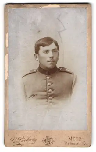 Fotografie C. Löcher, Metz, Palaststrasse 10, Junger Soldat des IR 8 in Uniform