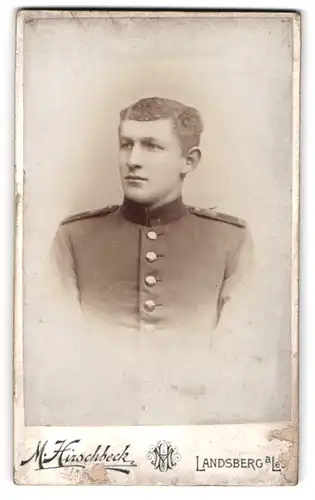 Fotografie M. Hirschbeck, Landsberg a. Lech, Junger Soldat in Uniform