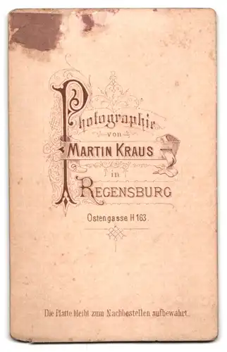 Fotografie M. Kraub, Regensburg, Junger Herr in eleganter Kleidung